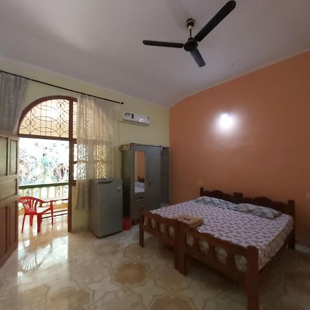 Joaquina'S Guest House Калангут Экстерьер фото