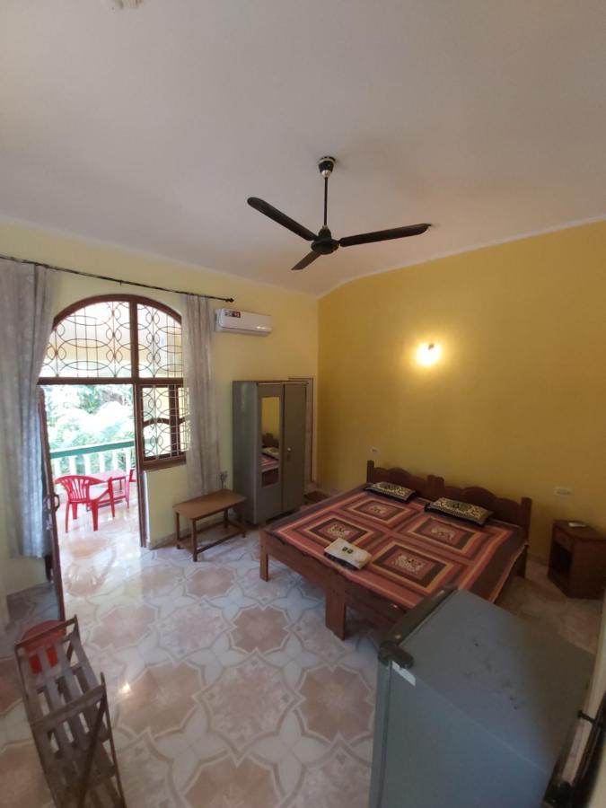 Joaquina'S Guest House Калангут Экстерьер фото