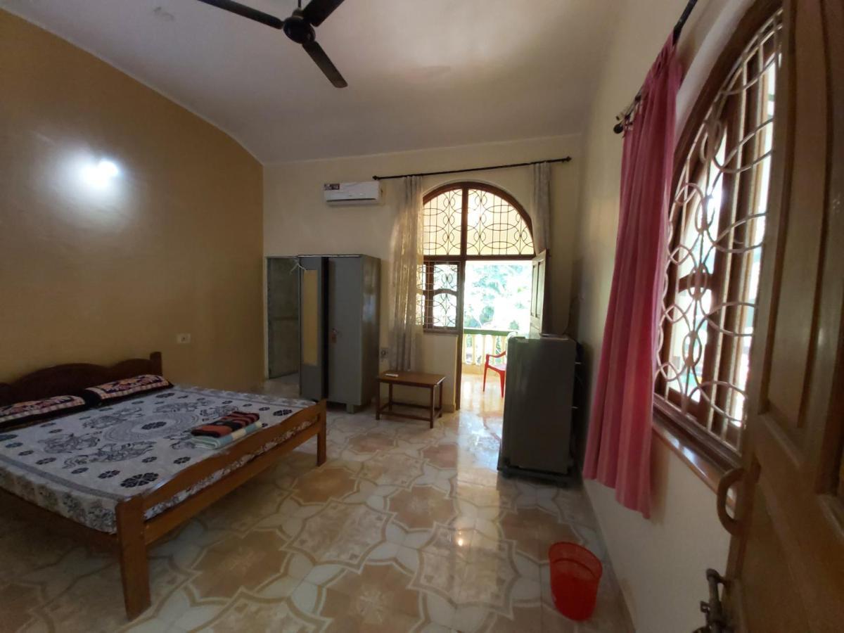 Joaquina'S Guest House Калангут Экстерьер фото