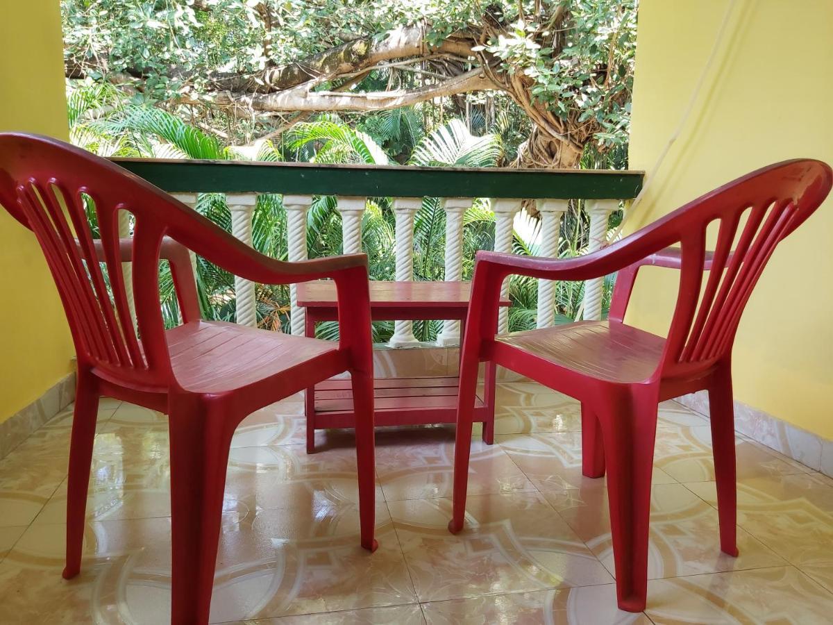 Joaquina'S Guest House Калангут Экстерьер фото
